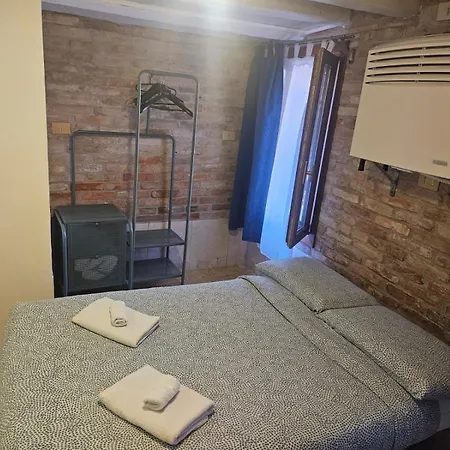 Lovely 207042-loc-03236 Apartment
